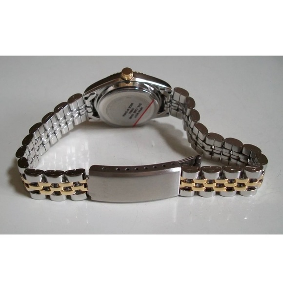 MIYKON GOLD/SILVER FINISH VIRGIN MARY GUADALUPE RELIGIOUS FASHION WOMEN WATCH - Picture 4 of 5